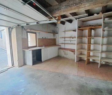 Location - Maison de village T4 de 96 m², en R+2, avec petite terra... - Photo 4