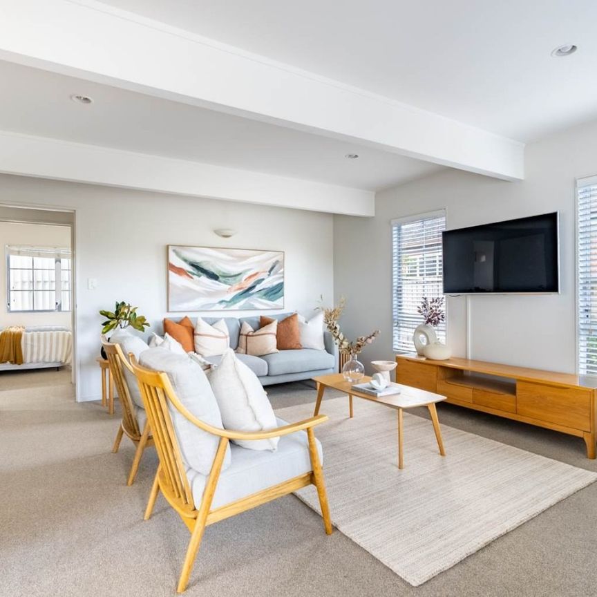 Family home in Double Grammar Zone - Photo 1