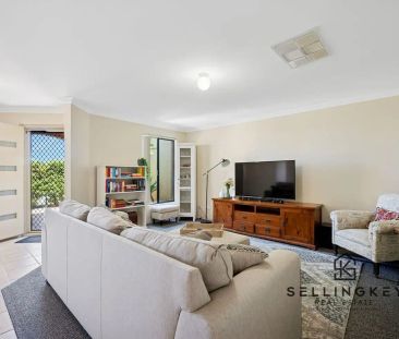 “SellingKey presents 12 Bodallin Crescent!” - Photo 4