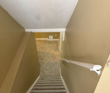 For Lease - 4 Ridgemore Crescent, Brampton, Ontario - Photo 5