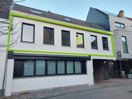 Ruim appartement met 3 slaapkamer en zonnig terras - Photo 4