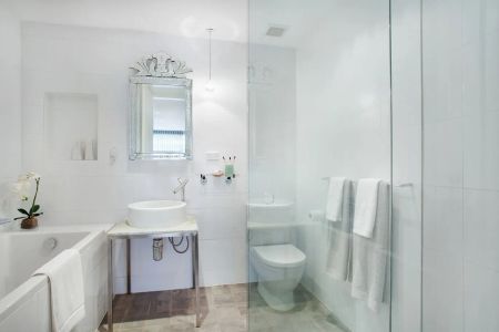 Furnished Two Bedroom Apartment in the Heart of Surry Hills - Photo 4