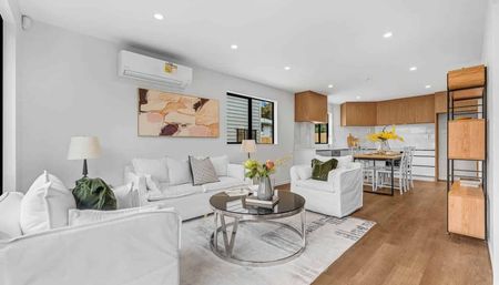 2-Bedroom in New Lynn - Photo 4