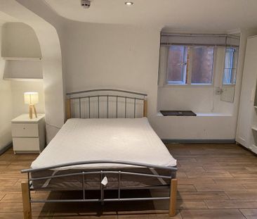 1 bedroom in a house share to rent - Photo 5