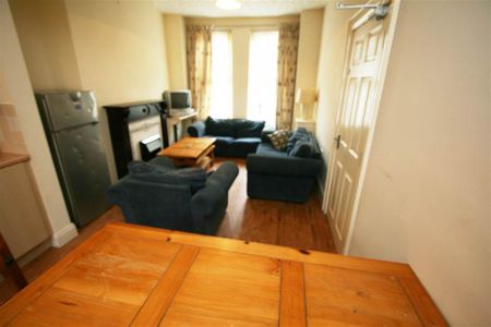 3 Canterbury Street, Off Botanic, Belfast, BT7 1LB - Photo 4