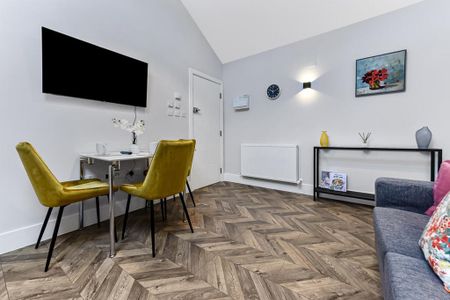 1 bedroom serviced apartment to rent - Photo 4