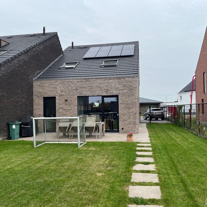Halfopen nieuwbouwwoning te huur in Oudenaarde met zuidgerichte tuin - Photo 1