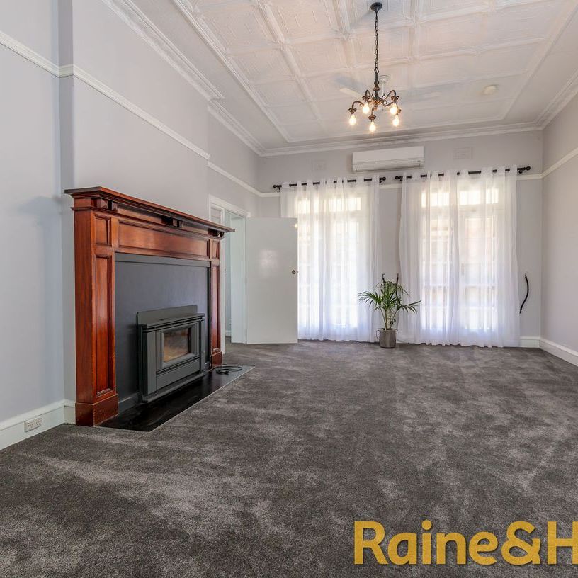 Residence in Historical Building - Photo 1