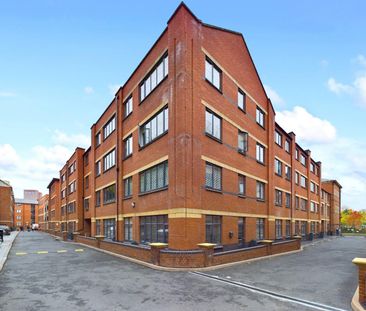 Mint Drive, Hockley - Photo 2