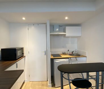 T1 bis en duplex de 23,73 m2, rue Solférino réf G605 - Photo 3