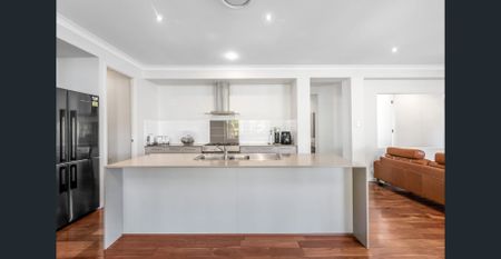 Charming Family Home - Photo 5