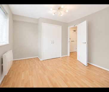1 Bed Flat, Regent Square With Private Parking, E3 - Photo 4
