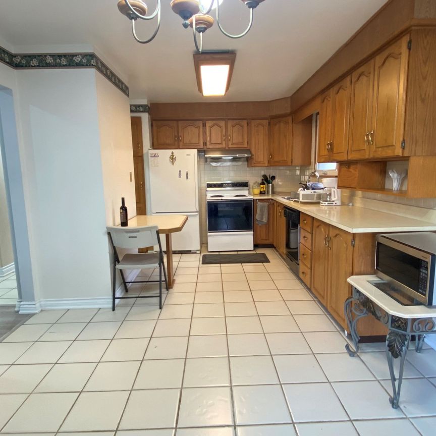 For Lease - 6 Madoc Drive Unit# Upper, Brampton, Ontario - Photo 1