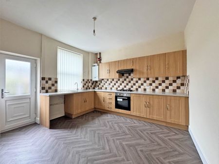 Milnrow Road, Shaw - Photo 3