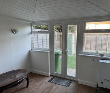 3 bedroom terraced house to rent - Photo 6