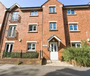 4 bedroom House in Abotts Mews, Leeds - Photo 5