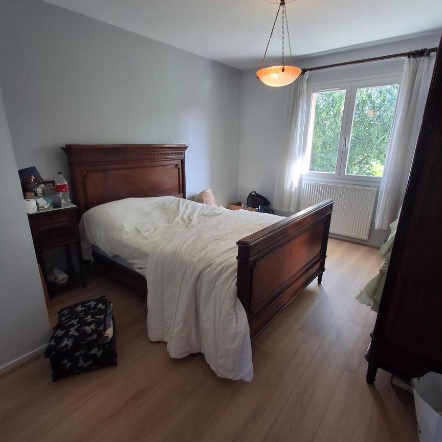 Location Maison 7 pièces 184m² STE FOY LES LYON 69110 - Photo 1