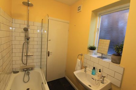 2 bedroom terraced house to rent - Photo 5