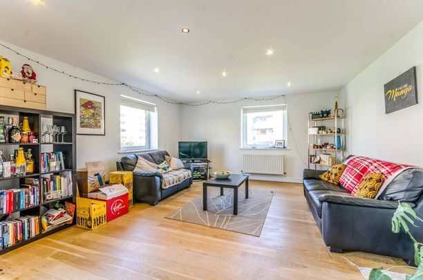 3 bedroom flat to rent - Photo 1