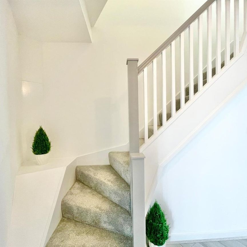 74 Higham Hill Road, London - Photo 1