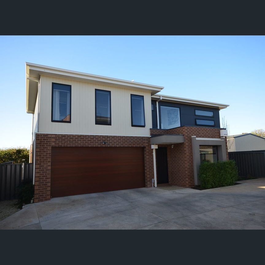 3/35 Sternberg Street, Kennington, Vic 3550 - Photo 1