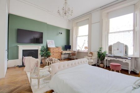 3 bedroom flat to rent - Photo 3