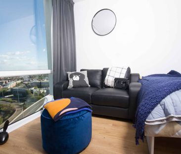 Penthouse Deluxe Studio with City View - Photo 2