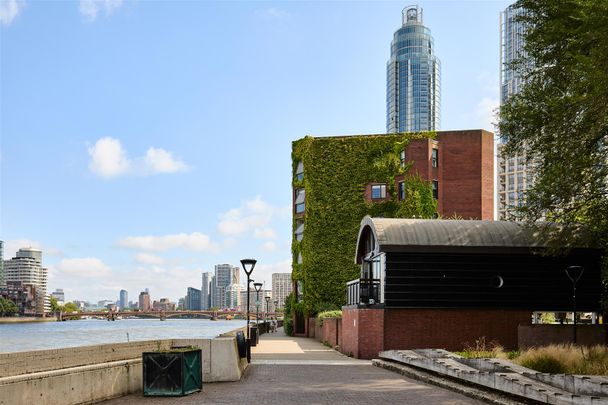 Riverside Court, SW8, London - Photo 1
