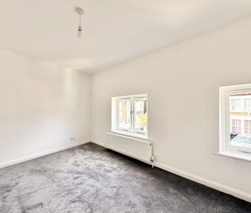 2 bed House Avenue Road, Westcliff-on-Sea, SS0 - Photo 6