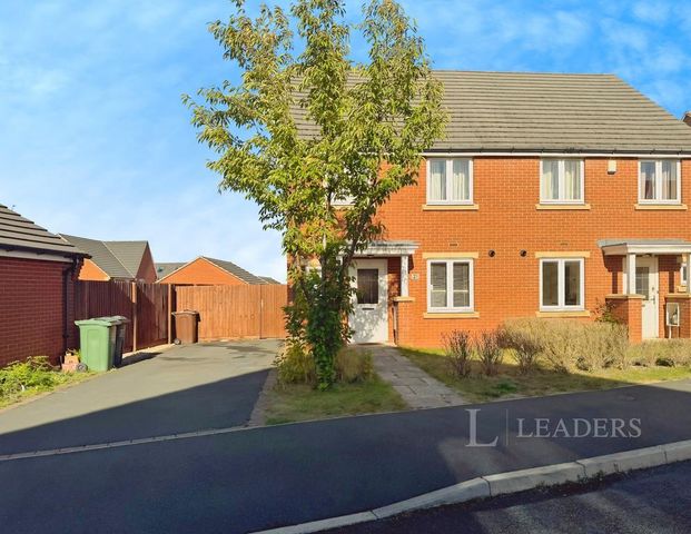 3 bedroom semi-detached house to rent - Photo 1