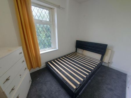 2 bedroom terraced house to rent - Photo 3
