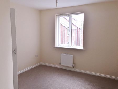 Anglian Way, NEW STOKE VILLAGE, Coventry, CV3 - Photo 3