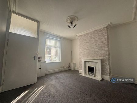 2 bedroom terraced house to rent - Photo 4