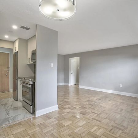 Lu Ray Apartments - Photo 4