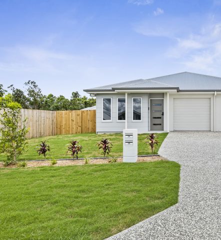 Beautiful Near-New Home for Rent: Modern Living Awaits! - Photo 4