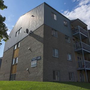 4 1/2 Charlesbourg Place Gros Pin 1er mars - Photo 2