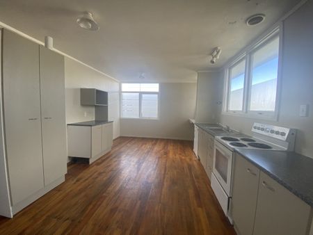Havelock North 4 Bedder! - Photo 3