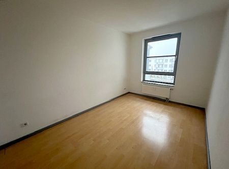 Helle 3-Zimmer-Wohnung mit großem sonnigem Balkon in zentrumsnaher Lage - Foto 2