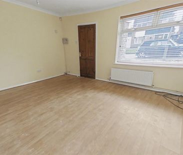 Bushy Close, Bletchley, Milton Keynes, MK3 - Photo 2