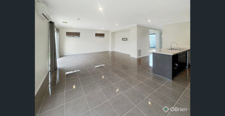 Spacious 4 Bedroom Family Home - Photo 5