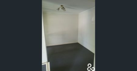 MODERN LIVING - Photo 4