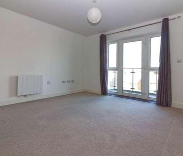 Oakgorve - Stunning Top Floor Bedroom Apartment Near Waitrose & Oth... - Photo 2