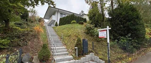 ! Toplage - fußläufig zum See - mit 2 Terrassen, Garten und Carport ! - Photo 1