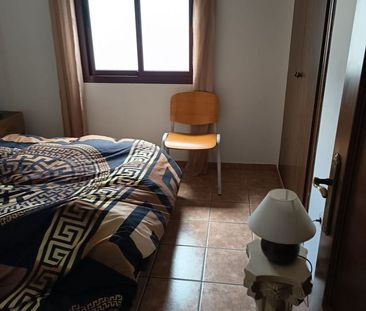 Alquiler de piso en Calle Babor - Photo 3