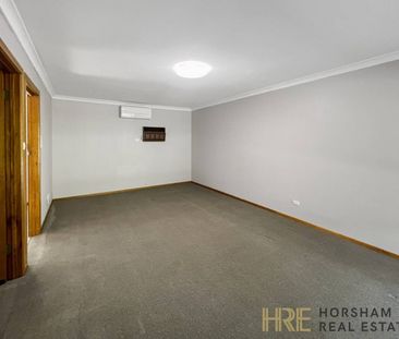 2 bedroom brick unit - Photo 3