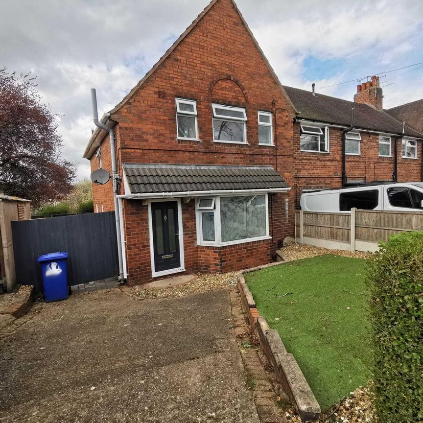 3 bedroom end of terrace house to rent - Photo 1