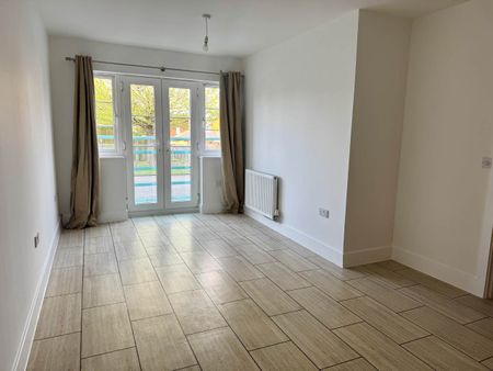 1 bed flat to rent in Russell Walk, Exeter, EX2 - Photo 2