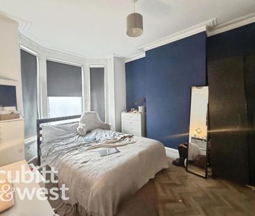 4 bedroom terraced house to rent - Photo 3