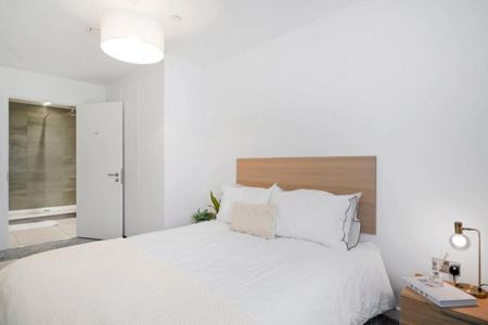 3 bedroom apartment to rent - Photo 4