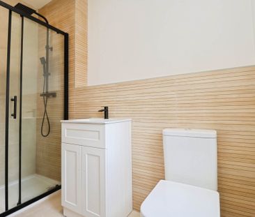 Oak Road, Bebington - Photo 1